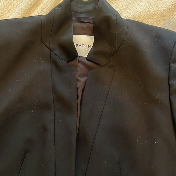 Aritzia - Picture 3 of 4